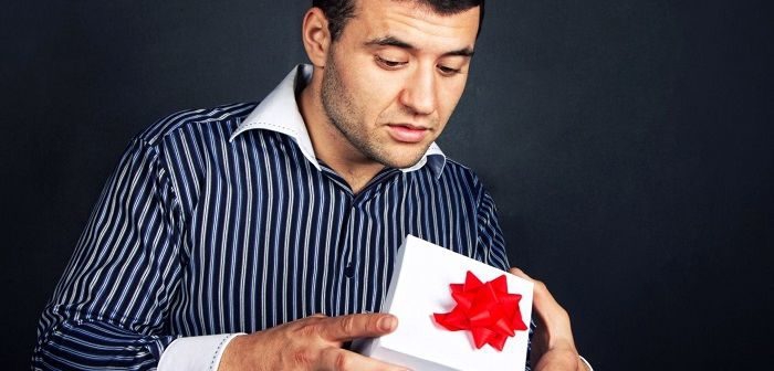 Що подарувати на день народження чоловікові 32 років